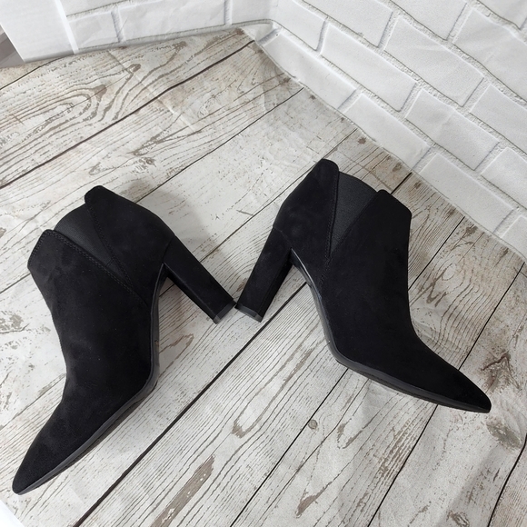 Marc Fisher Kalita Women's Ankle Boot Heels Slip On Pointed Toe Black - Picture 2 of 14